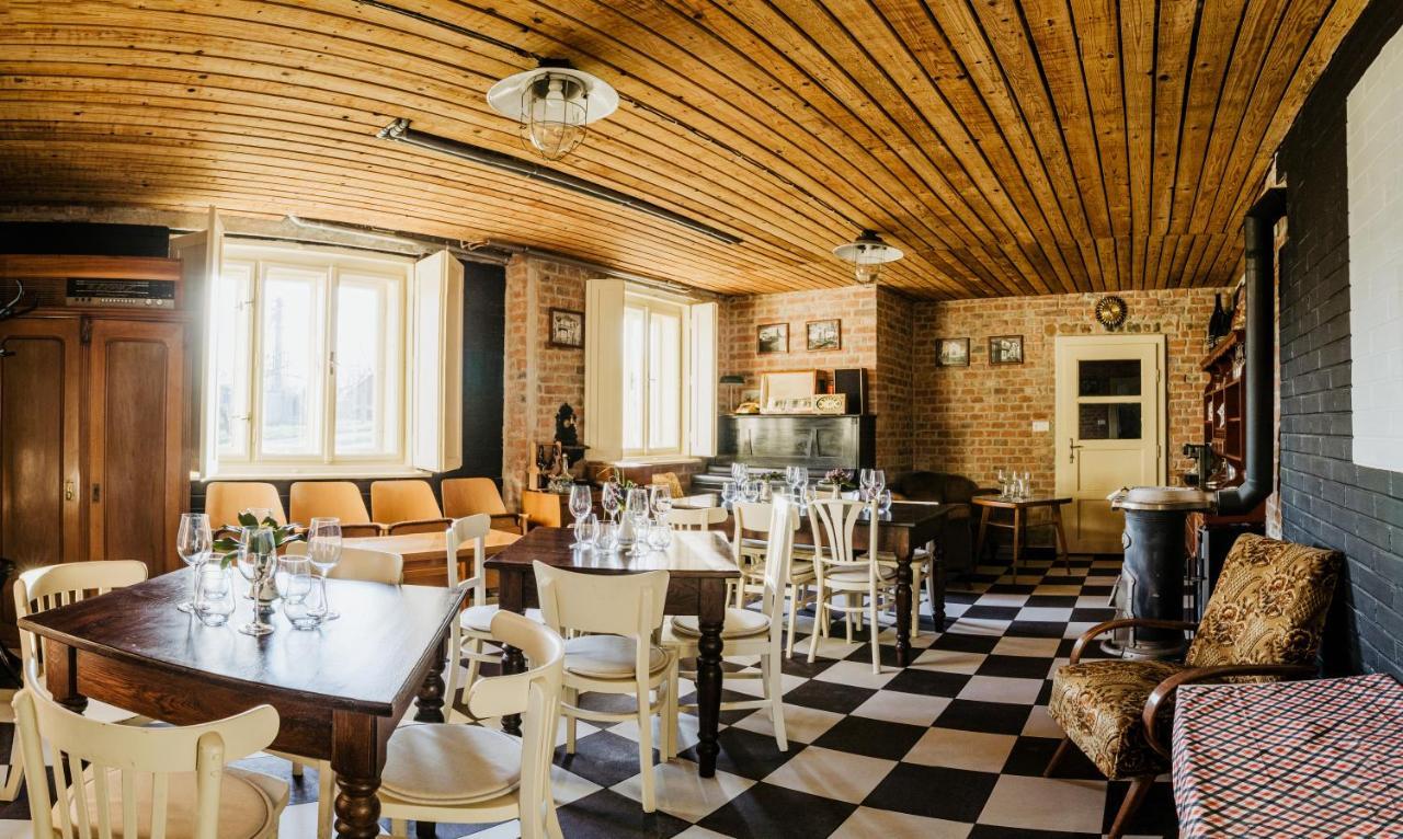 U Nas Ve Vile Guest House Cejc Bagian luar foto